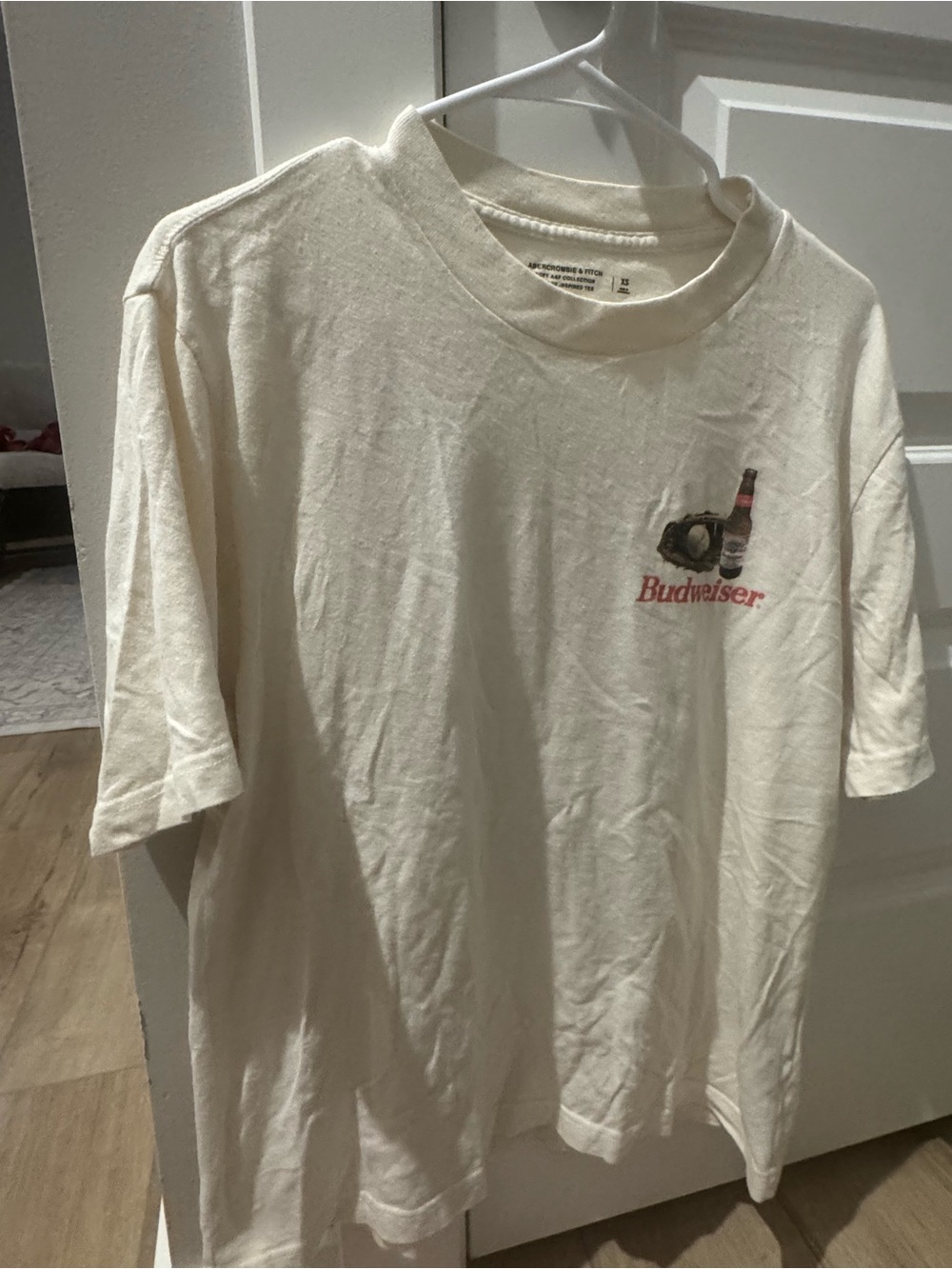 Abercrombie & Fitch Cream Graphic Short-Sleeve Tee - Unisex